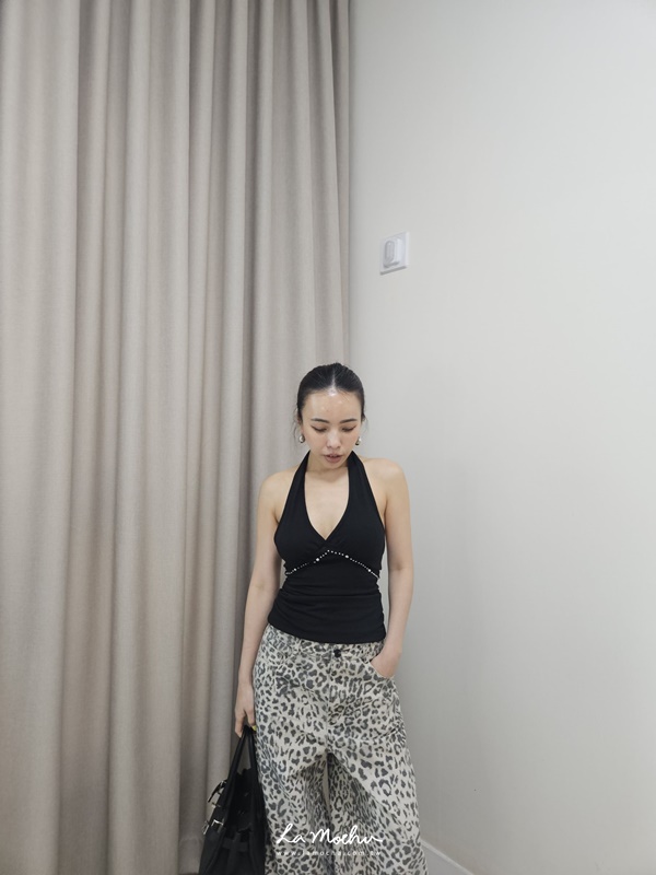 下圍鉚釘繞脖背心(闆娘清單)